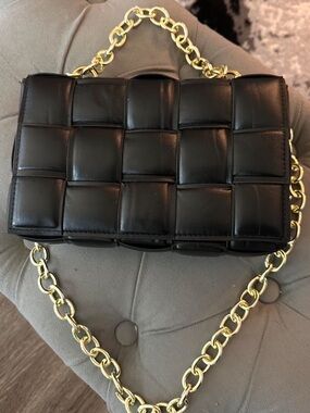 Black Woven Shoulder Bag with Gold Chain Strap
